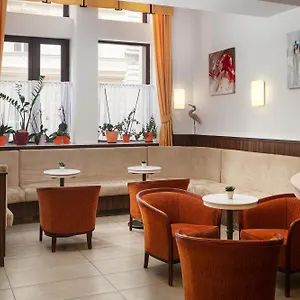 4* ホテル アンビアンス